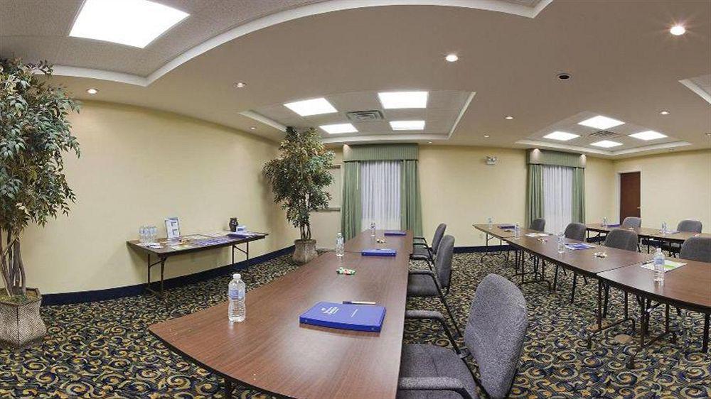 Holiday Inn Express Hotel & Suites Pampa By Ihg מראה חיצוני תמונה