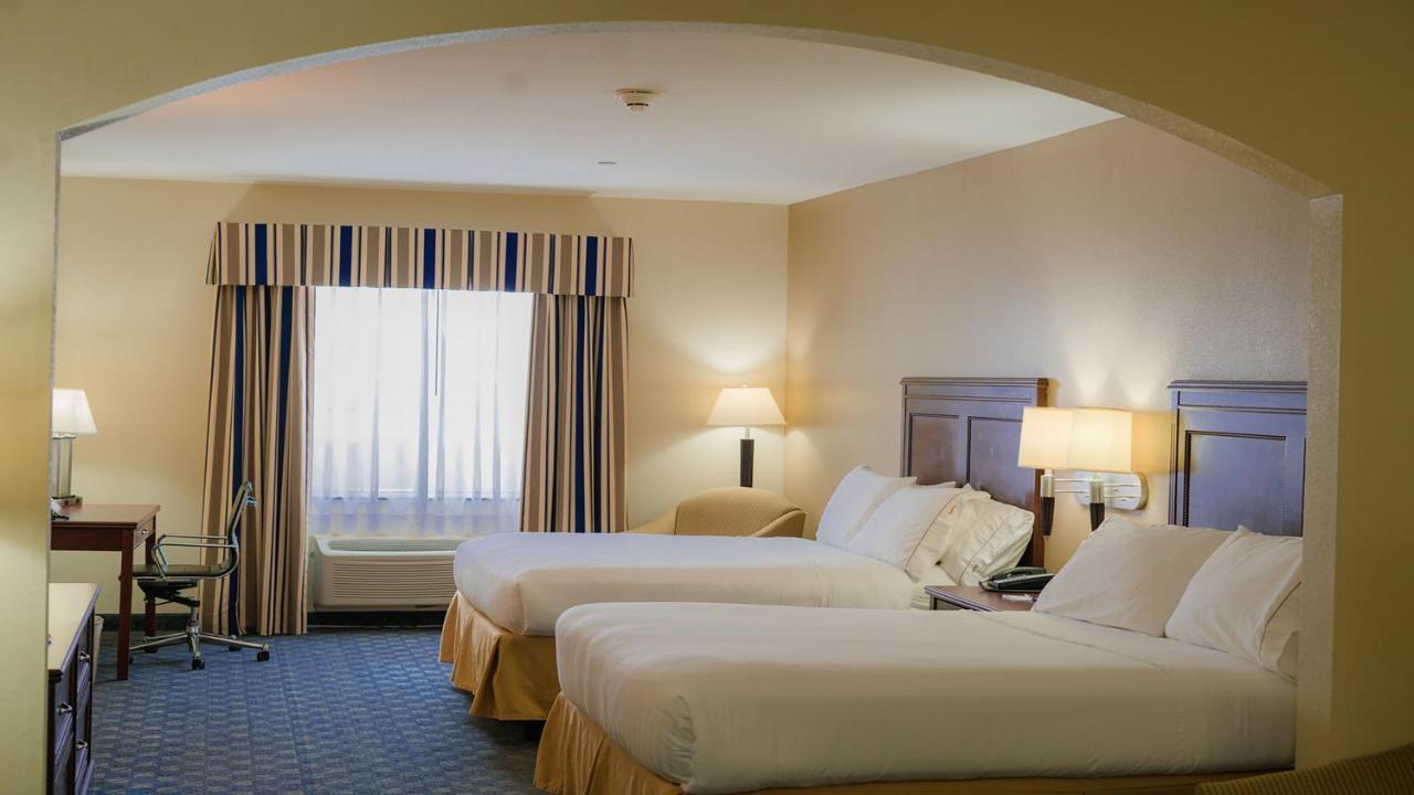 Holiday Inn Express Hotel & Suites Pampa By Ihg מראה חיצוני תמונה
