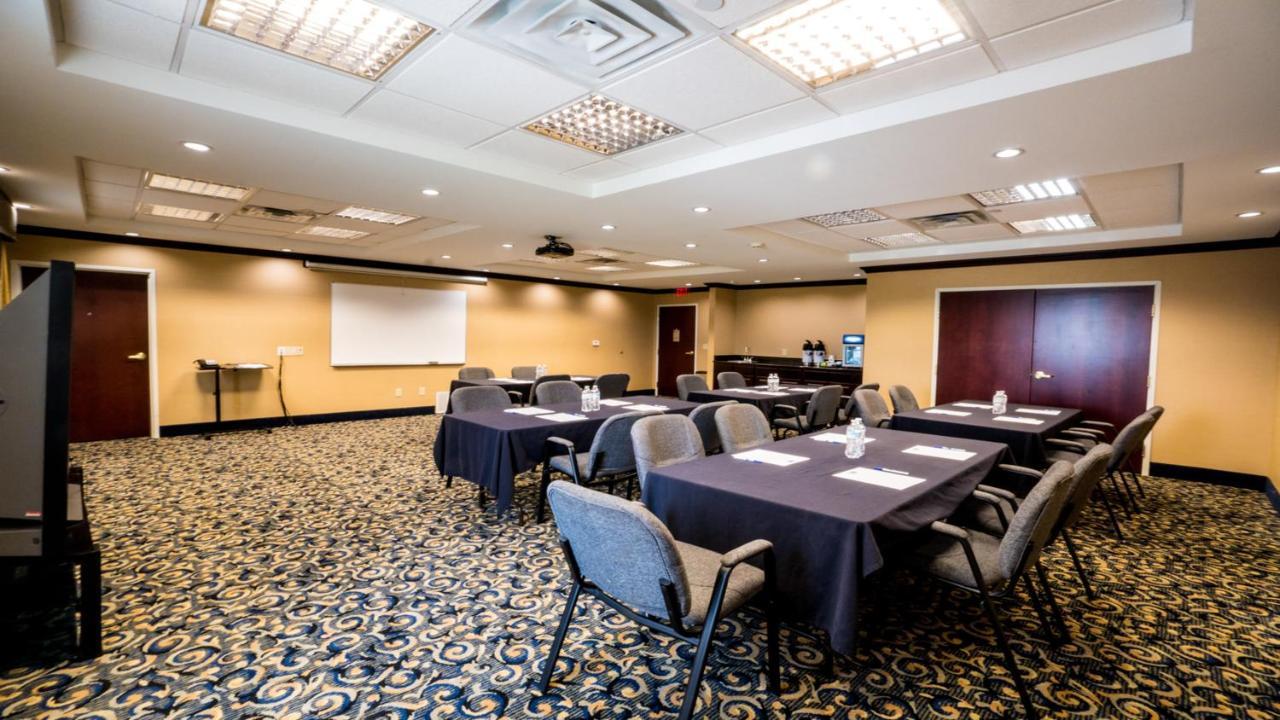Holiday Inn Express Hotel & Suites Pampa By Ihg מראה חיצוני תמונה